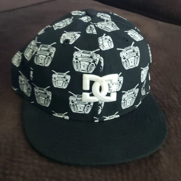 New Era Dc Travis Barker Remix Travis Barker DC Remix Hat, 3/8